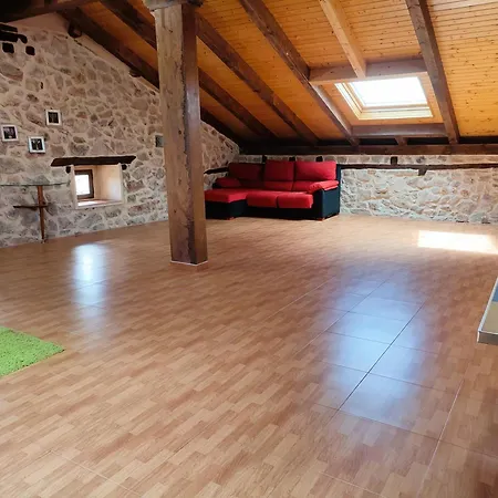 Calida Casa Familiar * Aldealpozo