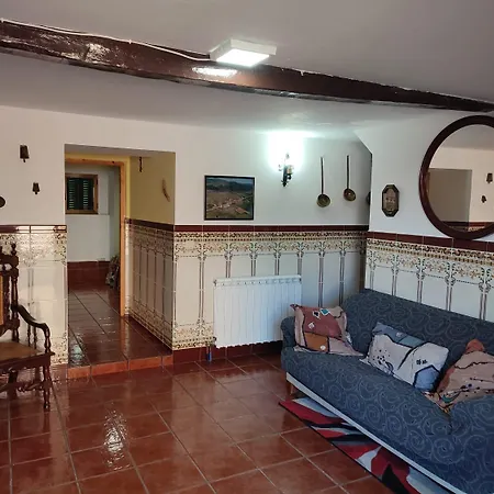 Calida Casa Familiar Aldealpozo