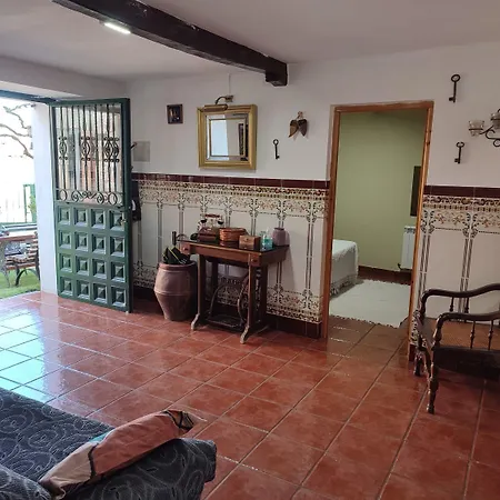 Calida Casa Familiar * Aldealpozo