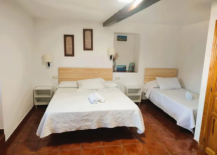 Calida Casa Familiar * Aldealpozo