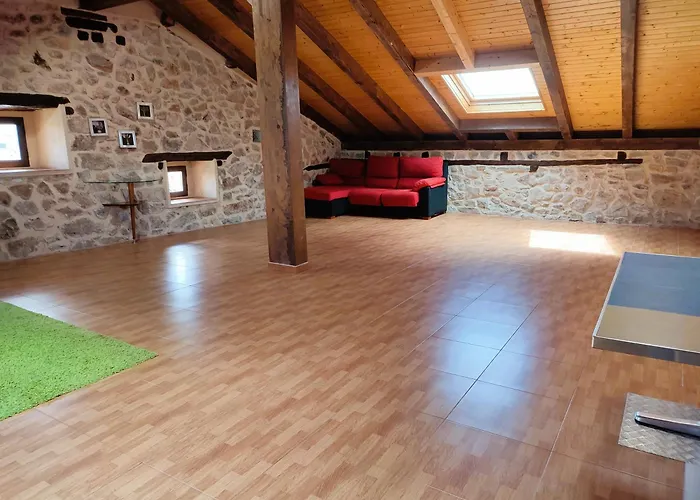 Calida Casa Familiar * Aldealpozo