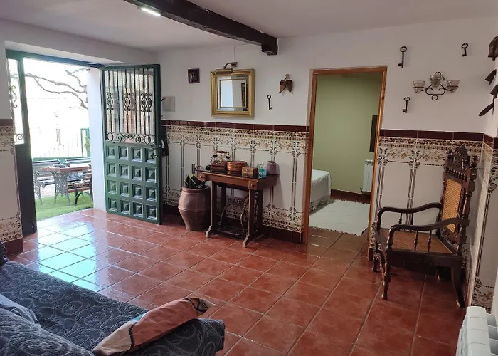 Calida Casa Familiar * Aldealpozo